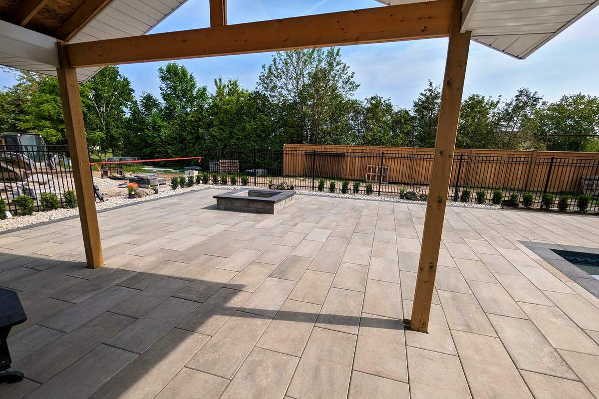 Pool, Patio & Pavilion: Pavers