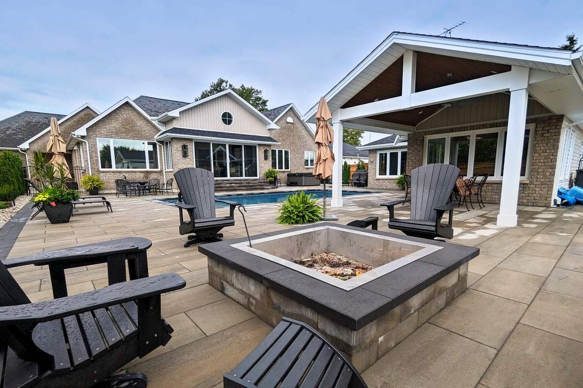 Pool, Patio & Pavilion: Firepit