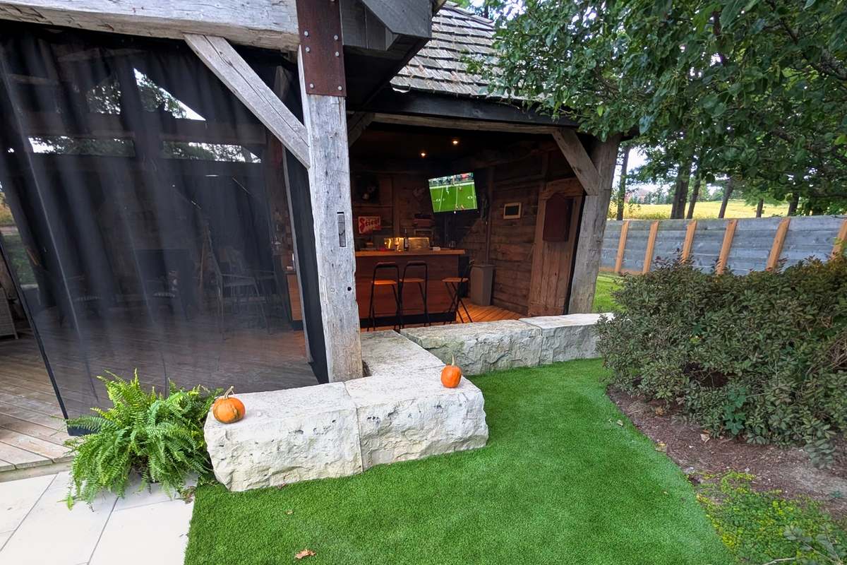 Pool Replacement & Deck: Turf