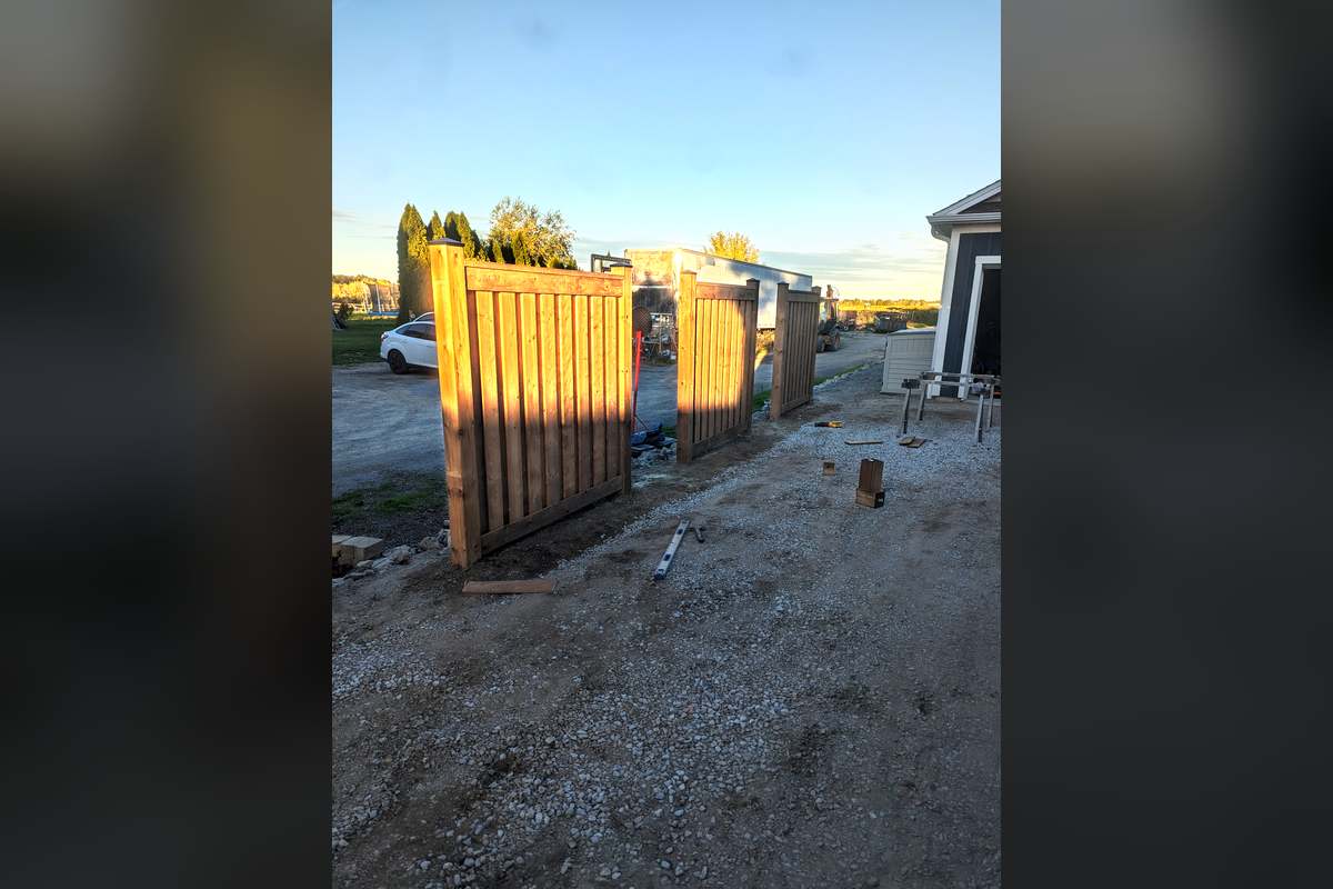 Privacy Fence: Panels Up