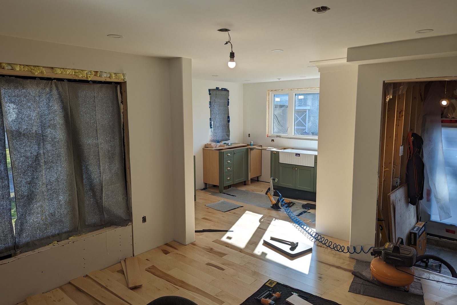 Kitchen, Floors